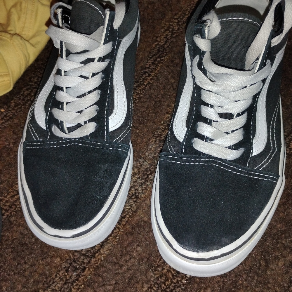 Boys shoes